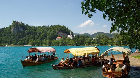 Nezadovoljni Blejčani nad turiste: število obiskovalcev je previsoko in moteče