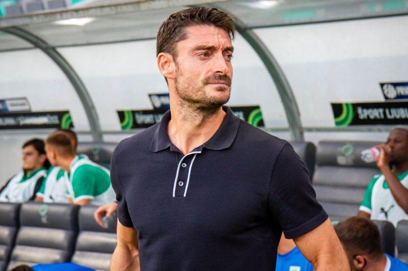 "V Sloveniji bom vodil le Olimpijo!" Albert Riera pojedel častno besedo, sedel bo na klop tekmeca zmajev (foto: NK Olimpija Ljubljana)