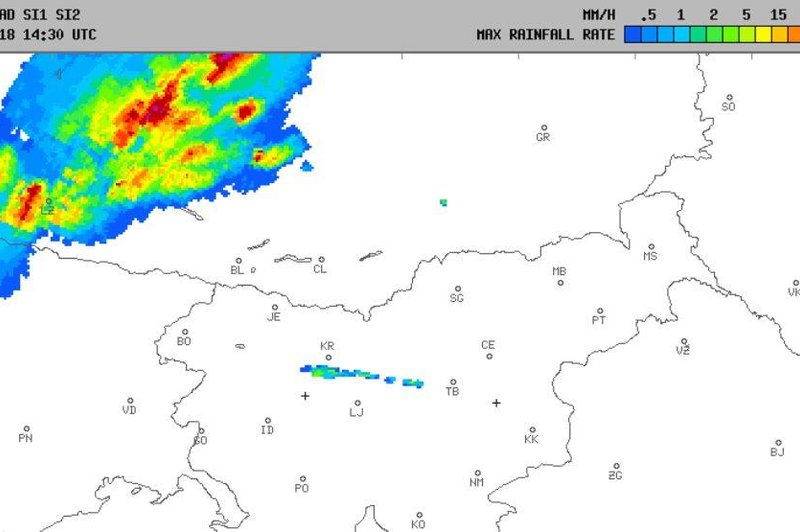 Pozor, pozor! Prižgal se je alarm, Slovenijo čaka huda ura (v Ljubljani na voljo brezplačno parkiranje v garažni hiši) (foto: ARSO)