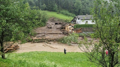 Prizori kot iz grozljivke: zaradi plazov in hudourniških poplav na Koroško prihaja celo slovenska vojska (FOTO)