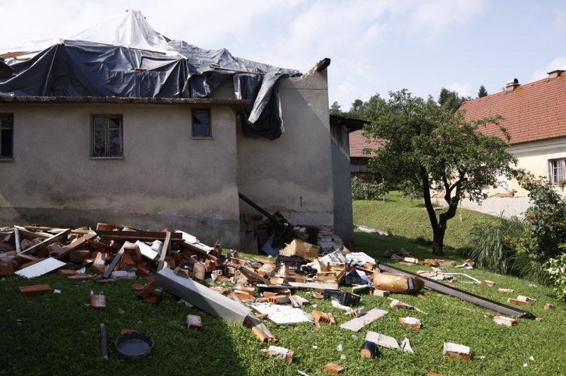 Kdaj bo konec!? Slovenija se pripravlja na naslednji vremenski kaos: alarm že gori, poglejte, kaj vse nam grozi tokrat (foto: Borut Živulović/Bobo)