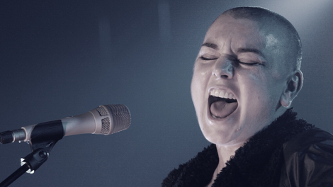 Umrla legendarna pevka Sinead O'Connor: ob njeni zadnji objavi na Twitterju se oboževalcem para srce