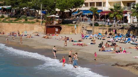 Tudi vi to počnete na plaži? Previdno, lahko vas doleti kazen