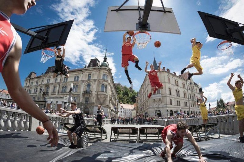 V Ljubljani se obeta spektakel, osupljivi Dunking Devils bodo poskušali skočiti v Guinnessovo knjigo rekordov (VIDEO) (foto: Promocijski material)