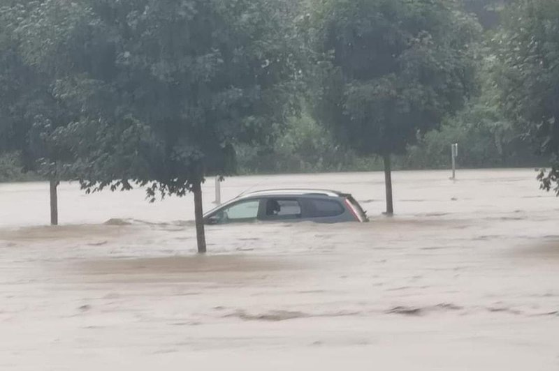 Stanje v Celju: evakuiranih več kot 4000 prebivalcev, izklopljena elektrika in plin ... (foto: Facebook/Celjan Časopis)