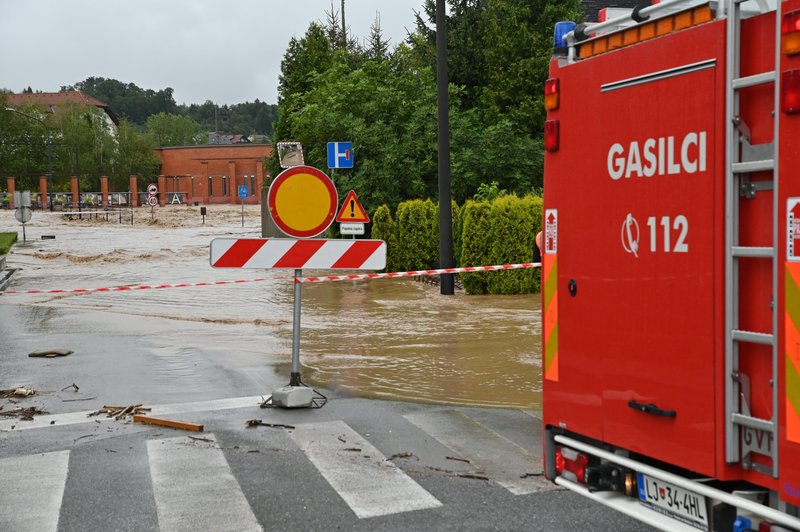 Popolno zaprtje številnih slovenskih cest (imamo seznam) (foto: Žiga Živulovič jr./Bobo)