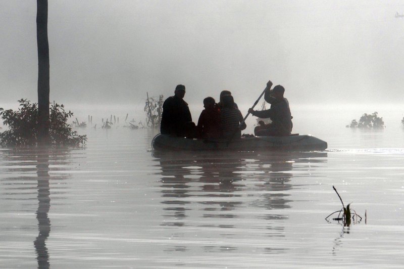 Uničujoče naravne katastrofe, ki jih ne bomo pozabili: od rušilnega potresa v Posočju do nedavnih apokaliptičnih poplav (foto: Srdjan Živulovič/Bobo)