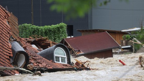 Uničenje, kakršnega Slovenija ne pomni: objave na družbenih medijih razkrivajo šokantne razsežnosti posledic poplav (FOTO)