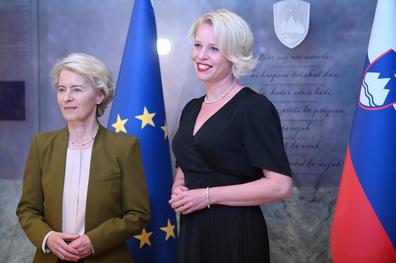 Ursula von der Leyen nagovorila DZ: "S slovenskim duhom in evropsko pomočjo bo država hitro okrevala" (foto: Žiga Živulovič jr./Bobo)