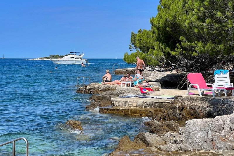 Turista se nikoli več ne bosta vrnila na Hrvaško (niso krive visoke cene) (foto: Profimedia)