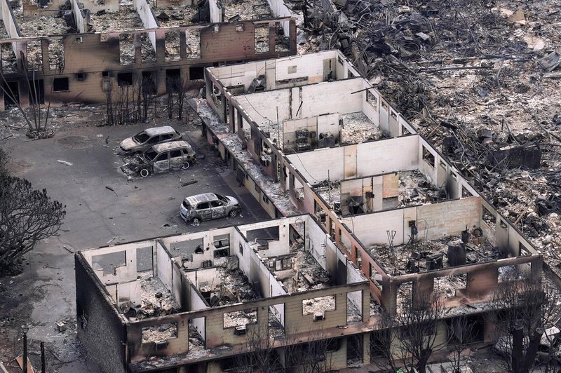 Uničenje, kot ga še niso videli: sanjsko destinacijo pogoltnili plameni  (FOTO) (foto: Profimedia)