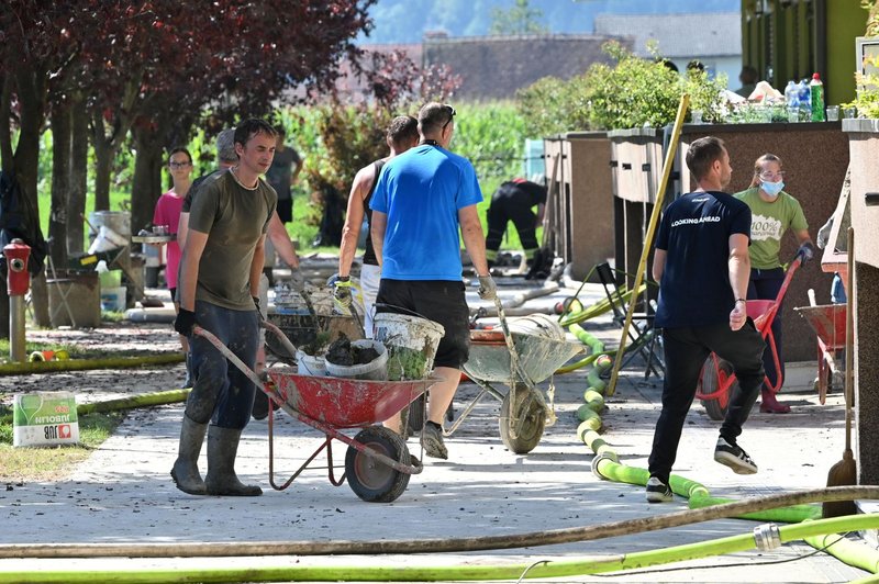 Poglejte, koliko ljudi je bilo na terenu ob dnevu solidarnosti (številka je neverjetna) (foto: Žiga Živulović j.r./Bobo)