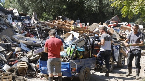 Slovenci pridni kot mravljice: ob dnevu solidarnosti dokazali, da znamo stopiti skupaj (FOTO)