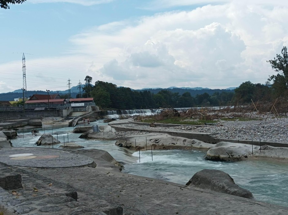 Katastrofa na obrobju Ljubljane: kaj je ostalo od znanega kajakaškega centra v Tacnu? (FOTOGALERIJA)