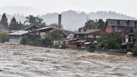 Reke naraščajo, Sloveniji znova grozijo poplave: kje je nevarnost razlitja največja?