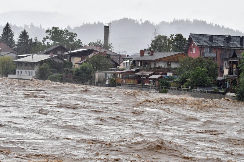 Reke naraščajo, Sloveniji znova grozijo poplave: kje je nevarnost razlitja največja? (foto: Bobo)