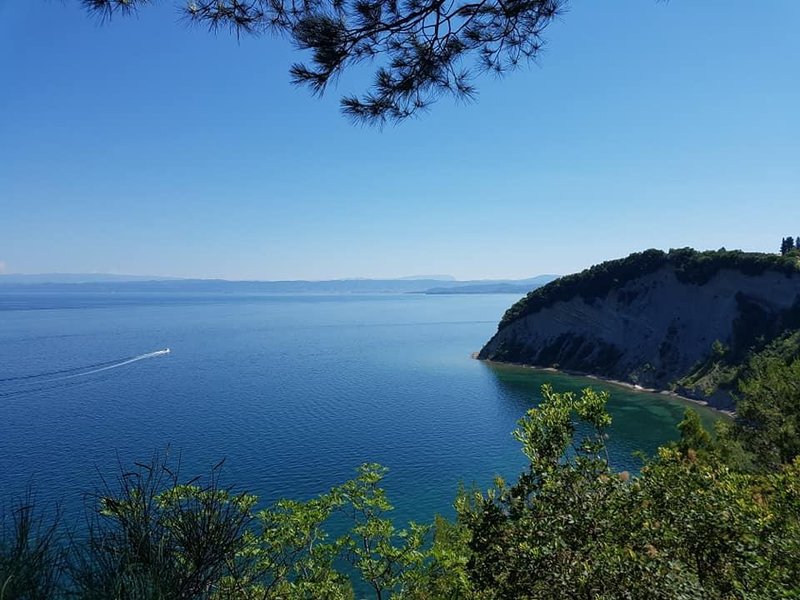 Mesečev zaliv je po izboru Britancev ena najlepših plaž na svetu.