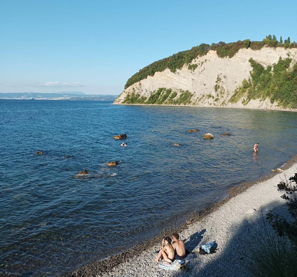 Je to najlepša slovenska plaža? Čeprav jo težko najdejo, so turisti nori nanjo!