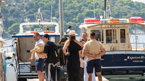 Našim južnim sosedom se smeji: slavna družina se je vrnila k njim