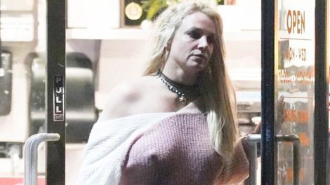 Britney Spears po ločitvi prvič v javnosti: kaj se dogaja s pevko? (Njene zadnje fotografije so skrb vzbujajoče)