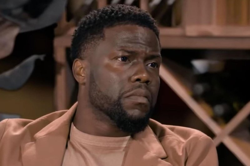 Komik Kevin Hart pristal na invalidskem vozičku: "Sem najbolj neumen človek na svetu" (VIDEO) (foto: Profimedia)