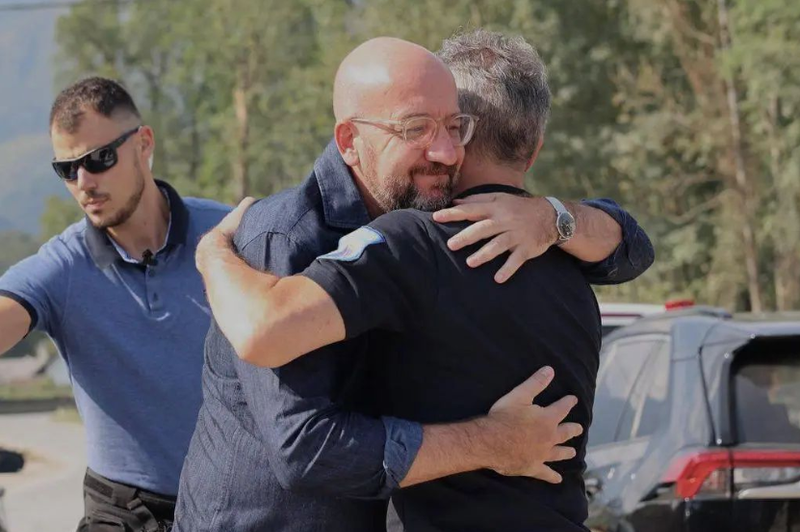 Nov izraz evropske solidarnosti: Golob z visokim gostom na poplavljenih območjih (foto: Instagram/Robert Golob)