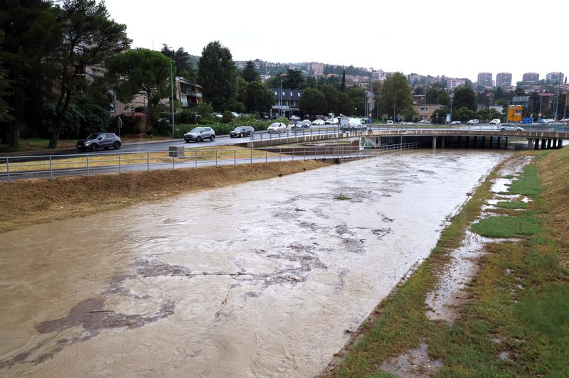 Pozor: območje avgustovskih poplav bo danes spet ogroženo zaradi padavin (foto: Tomaž Primožič/Bobo)