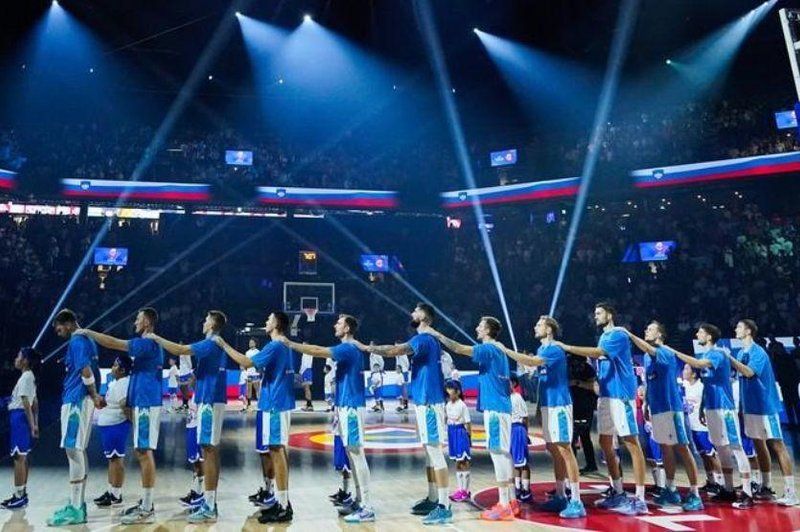 Košarkarji imajo zgodovinsko priložnost: če bodo Luka Dončić in soigralci premagali Kanado, bo Slovenija ... (foto: Profimedia)