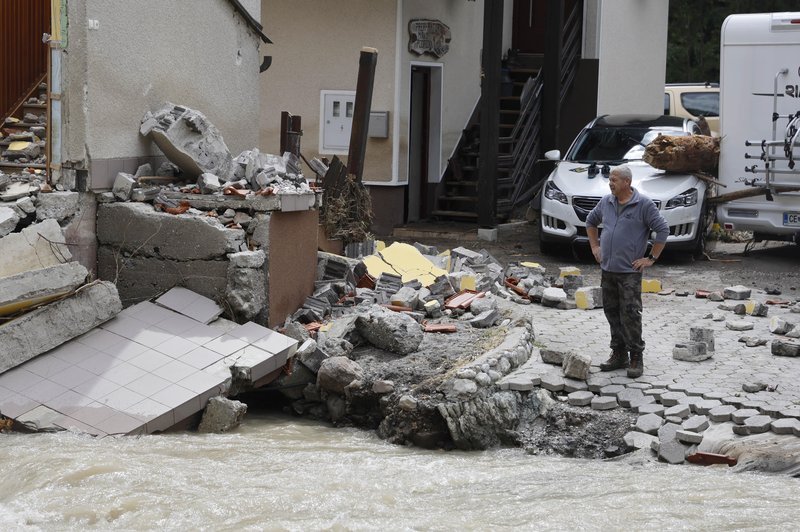 Objokani Slovenci še vedno živijo v agoniji: "Veliko je čakanja" (foto: Bobo)