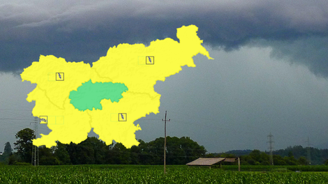 V nedeljo popoldne znova grozijo krajevne nevihte: Arso za dele Slovenije izdal rumeno opozorilo