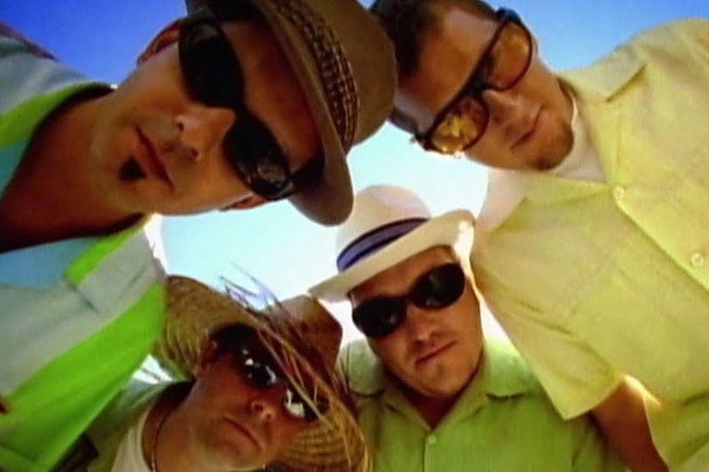 Na smrtni postelji: pevec priljubljene skupine, ki je navduševala tudi Slovence, umira (menedžer razkril žalostno zgodbo) (foto: YouTube/Smash Mouth/posnetek zaslona)