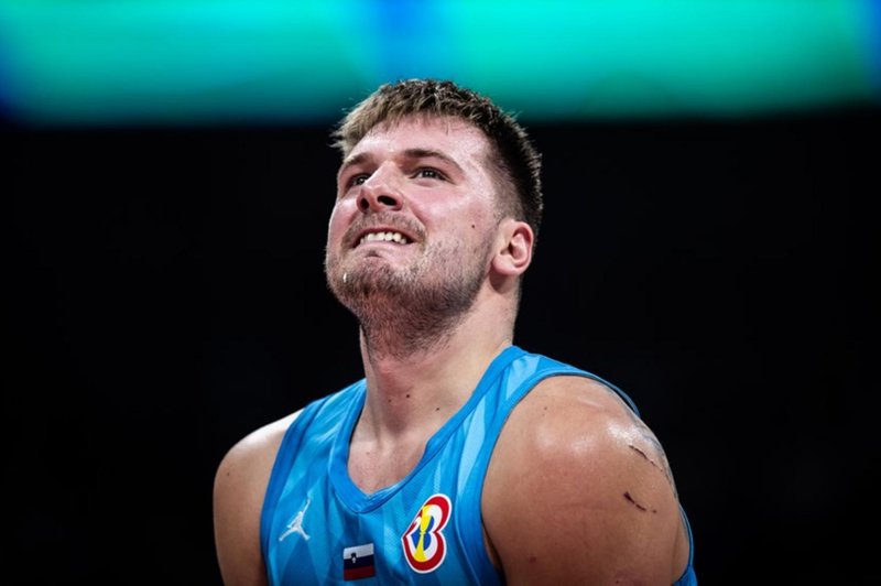 Dončić poslal sporočilo vodilnim možem Fibe: vsi ste korumpirani (VIDEO) (foto: FIBA)