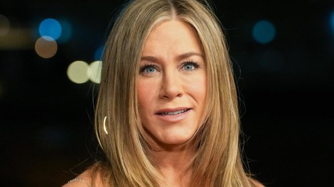 Večno mlada Jennifer Aniston z novimi fotografijami v kopalkah 'zažgala' splet (FOTO)