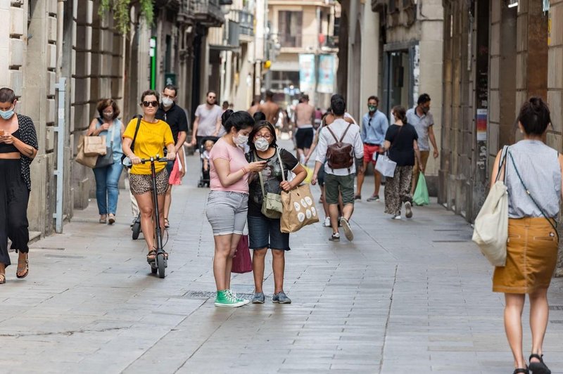 Korona pustoši po priljubljeni turistični destinaciji, med okuženimi tudi premier (foto: Profimedia)