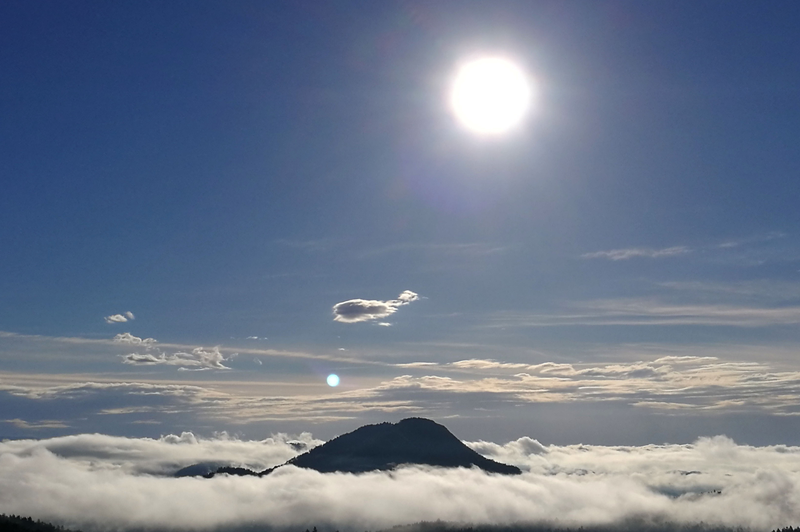 Večjim vremenskim pretresom se bomo ta vikend izognili: kakšne temperature lahko pričakujemo? (foto: Srdjan Živulovič/Bobo)