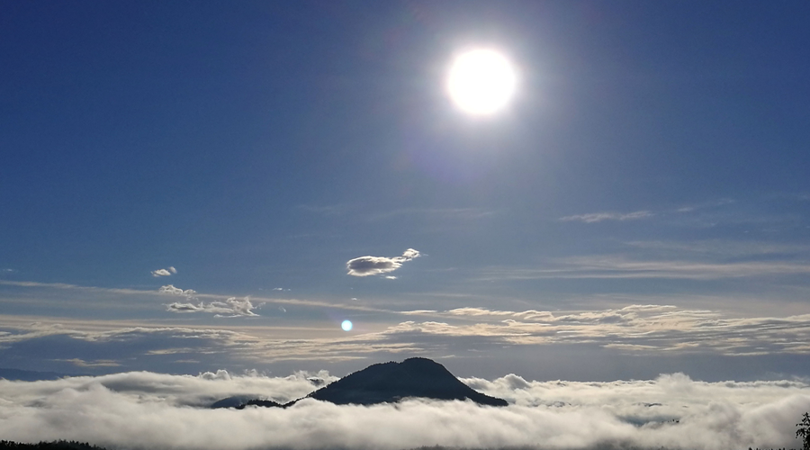 Večjim vremenskim pretresom se bomo ta vikend izognili: kakšne temperature lahko pričakujemo? (foto: Srdjan Živulovič/Bobo)