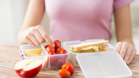 Nevarne kemikalije: kako plastične posode za hrano ogrožajo vaše zdravje?