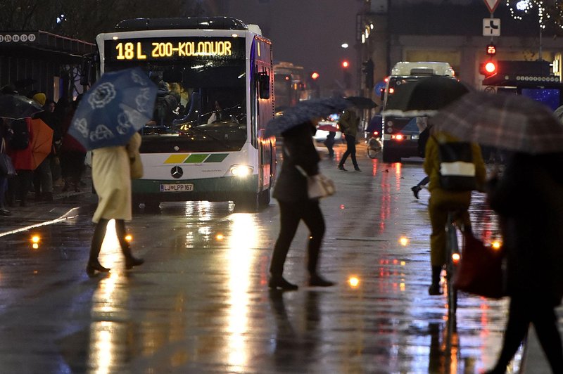 Prošnje so uslišane: na ljubljanskih avtobusih bo vožnjo končno mogoče plačevati s karticami! (foto: Žiga Živulović jr./BOBO)