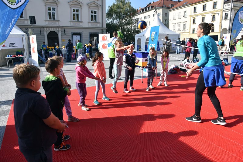 Vreme prekrižalo načrte: priljubljen dogodek v središču Ljubljane prestavljen (foto: Bobo)