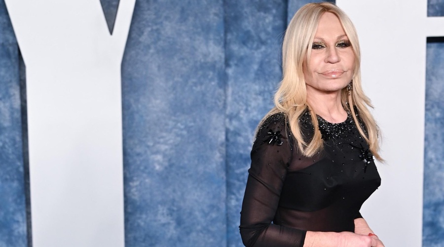 Italija LGBTQ+  skupnost vse bolj potiska v kot, v bran ji je stopila tudi Donatella Versace (foto: Profimedia)