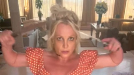 Britney Spears objavila čudaški videoposnetek in razkrila bizarno obsedenost (FOTO)