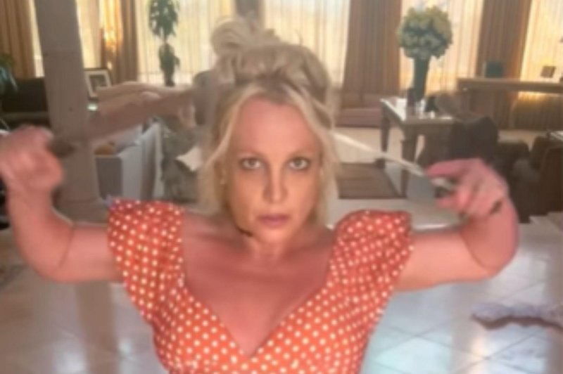 Britney Spears objavila čudaški videoposnetek in razkrila bizarno obsedenost (FOTO) (foto: Instagram/Britney Spears/posnetek zaslona)