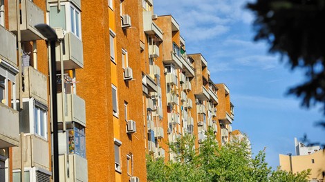 Oglas, ki je razburil državo: lastnik stanovanja postavil pogoj, želel je le slovensko družino (številni zagnali vik in krik)