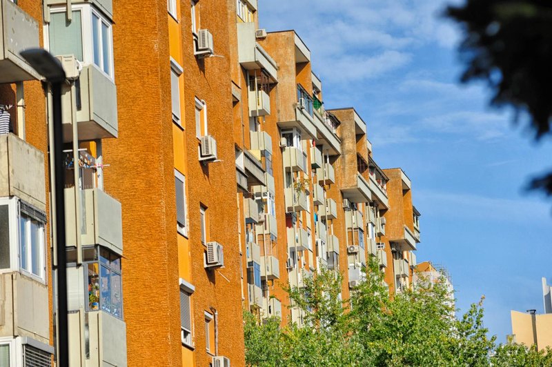 Oglas, ki je razburil državo: lastnik stanovanja postavil pogoj, želel je le slovensko družino (številni zagnali vik in krik) (foto: Bobo)