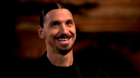 Ibrahimović pred kamerami odgovarjal v svojem slogu: "Seks je boljši. Kdor misli drugače, ima težave v postelji" (VIDEO)