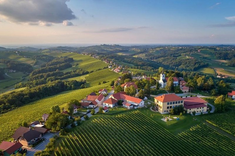 Čas za razvajanje: Prekmurje bo pridobilo luksuzni glamping (foto: Profimedia)