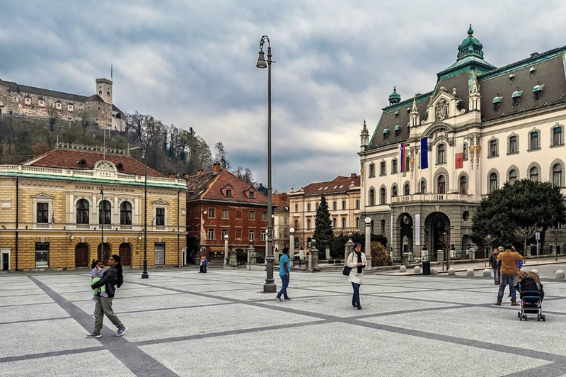 Napad z ostrim predmetom v središču Ljubljane: 53-letnik utrpel hujše poškodbe (foto: Profimedia)