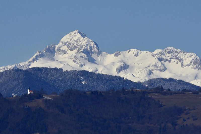 Nevarne razmere v slovenskih gorah: na širšem območju Triglava iščejo pogrešanega pohodnika (foto: Žiga Živulovič jr./Bobo)