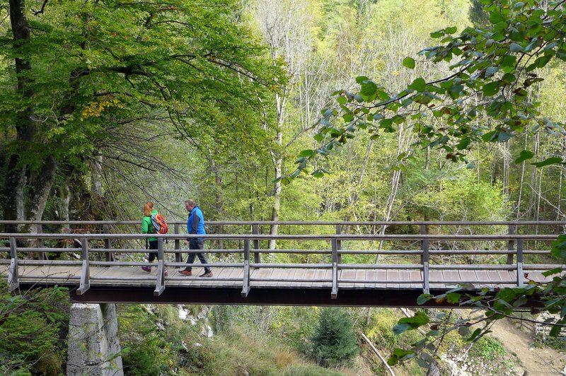 Slovenski naravni biser v središču srditega spora: kako se bo delil denar? (foto: Borut Peršolja/Bobo)