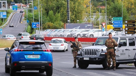 Italija podaljšuje nadzor na meji s Slovenijo